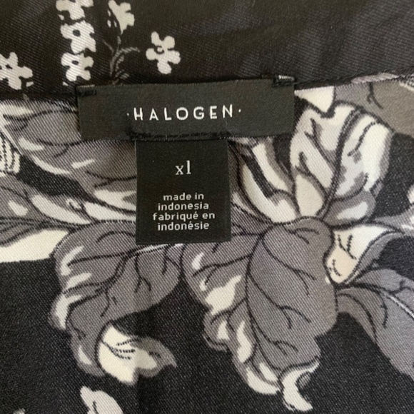 Black and white floral XL Womens Blouse Long Sleeve Button-Up Collar Flowy Light - Picture 5 of 9